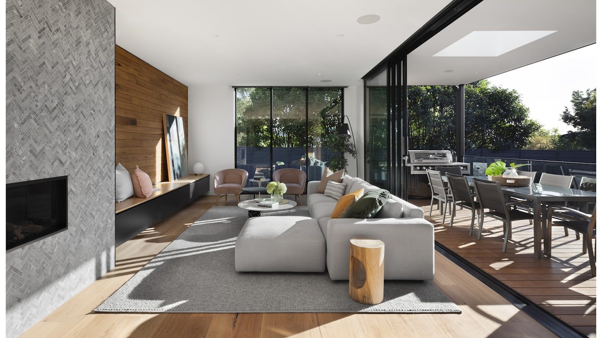 Arquitetura Minimalista de Luxo: Linhas Retas, Concreto Aparente e Grandes Painéis de Vidro