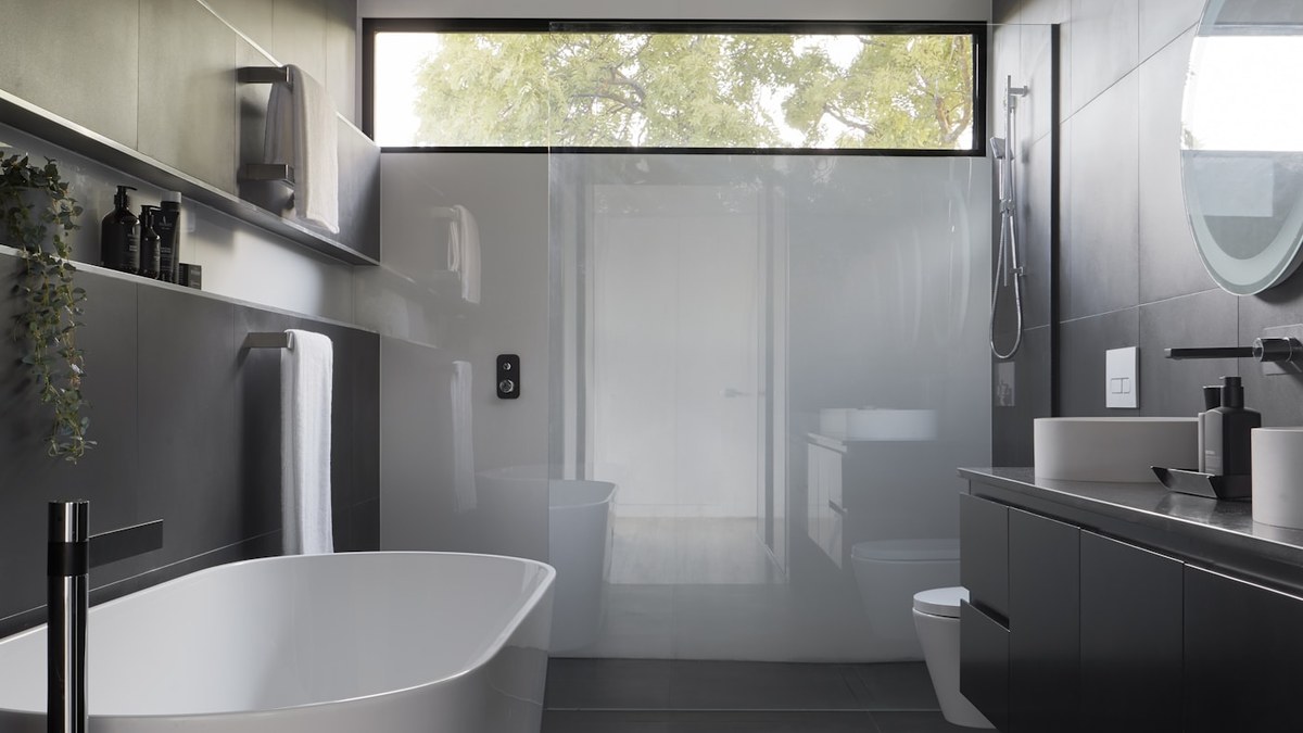 Projeto de Salão de Beleza e Spa Urbano: Bancadas com Espelhos Camarim, Lavatórios Relaxantes e Esmalteria