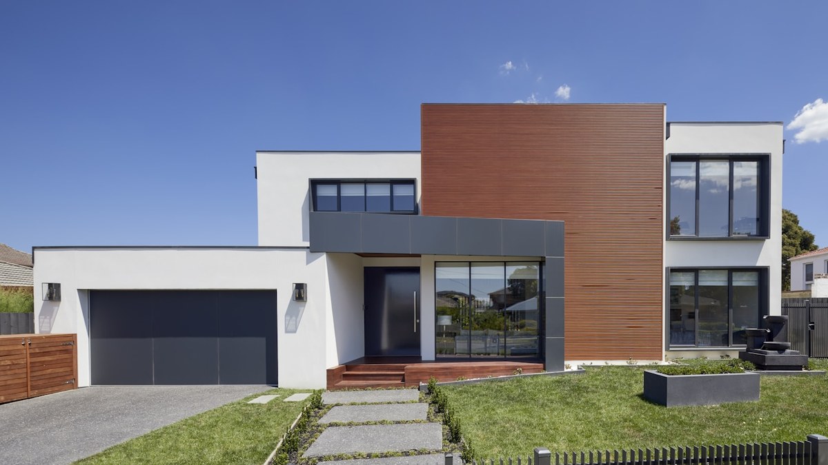 Projetos de Casas com Área Gourmet Integrada e Pé-Direito Duplo: O Coração da Casa Brasileira